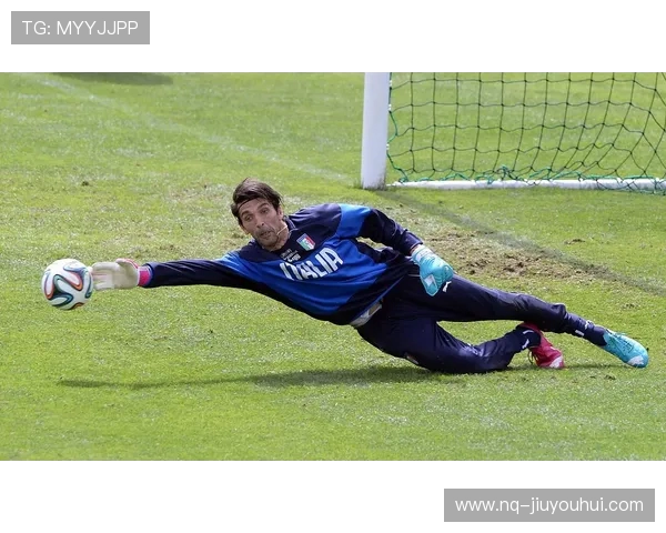 图解足球点球判断技巧全面解析教你掌握门将与射手的心理与动作秘诀